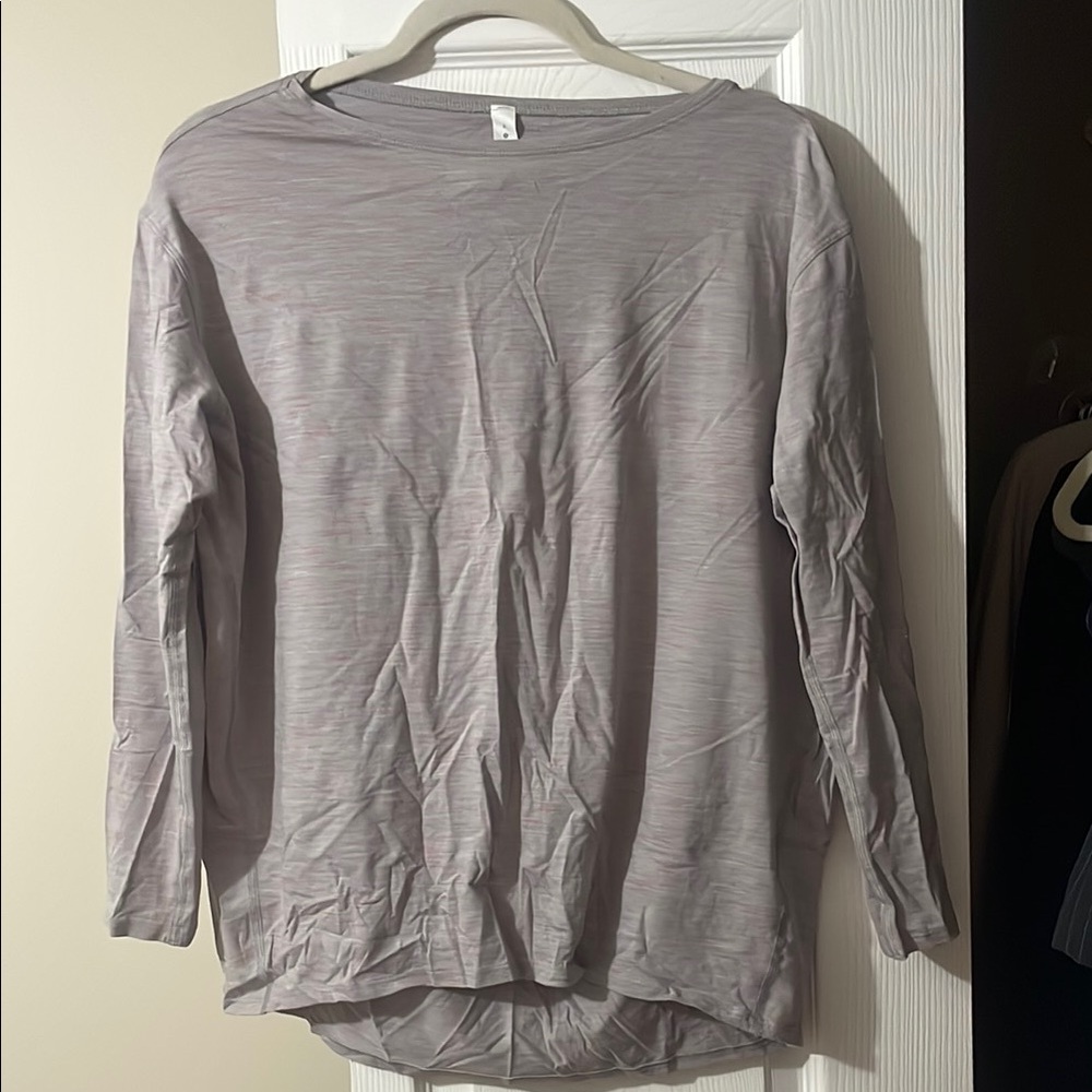 Lululemon Size 6 NWOT Back in Action Long Sleeve Tee